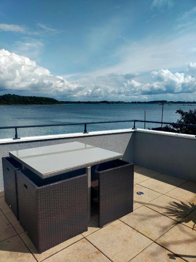 Holiday home Location Les Pieds Dans L'eau *