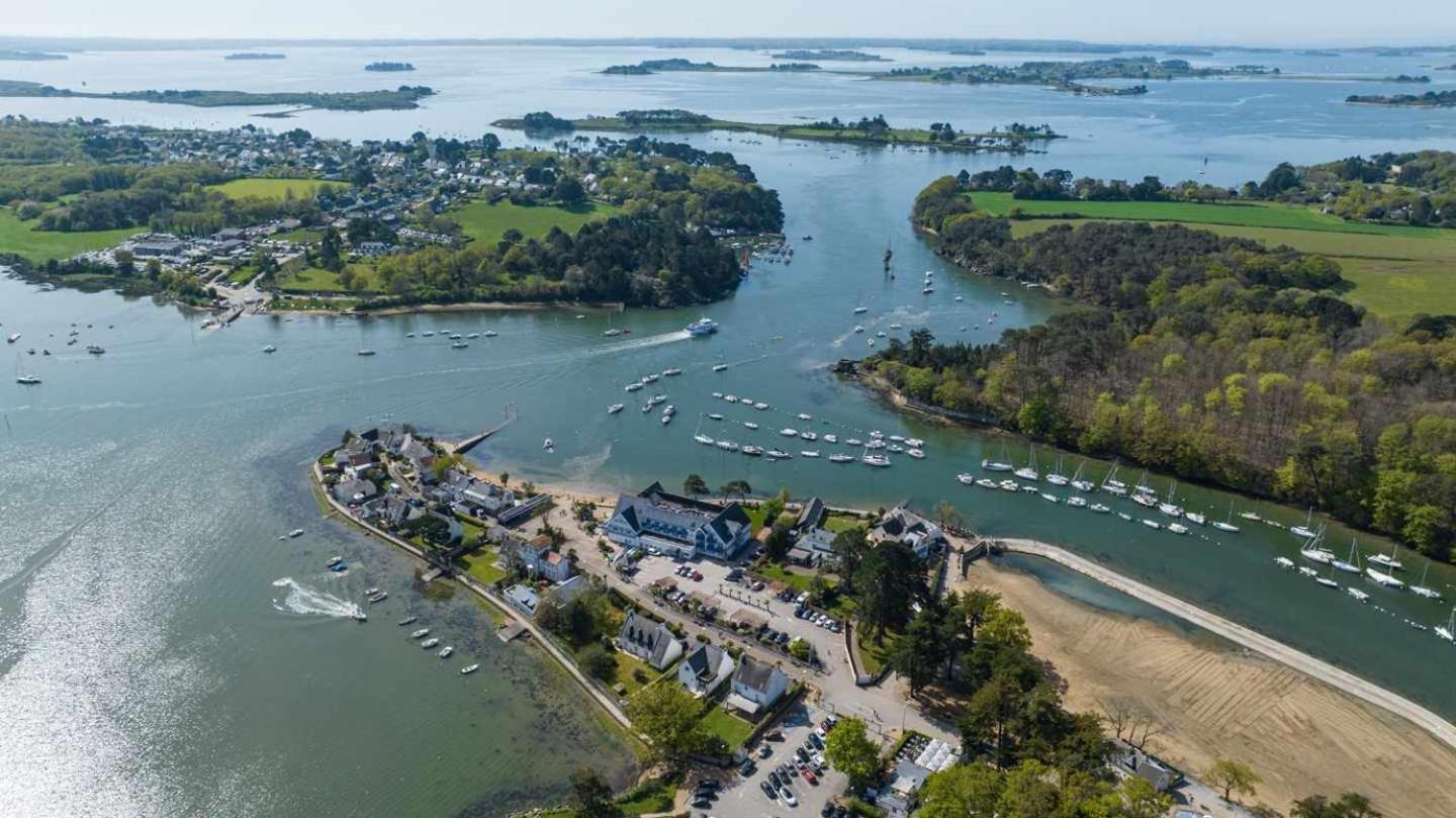 Location Les Pieds Dans L'eau Holiday home